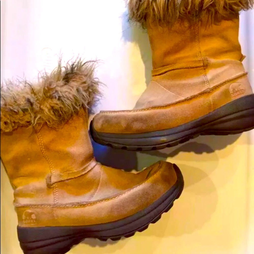 Sorel Size 6 Northern Lite side zip short fur Waterproof Suede Boots Thinsulate